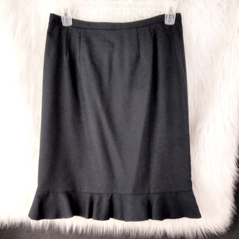 NEIMAN MARCUS Exclusive Black Wool Skirt Size 12